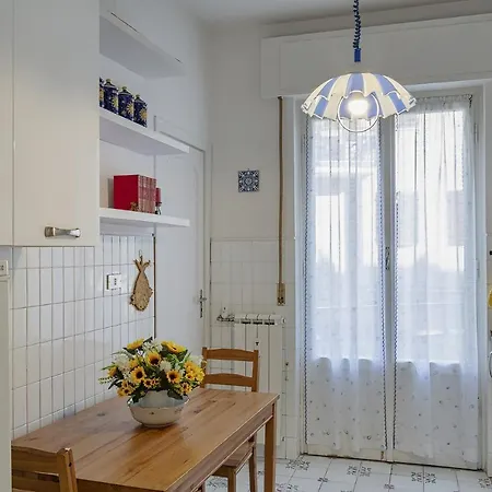 Homey Seaview By Wonderful Italy